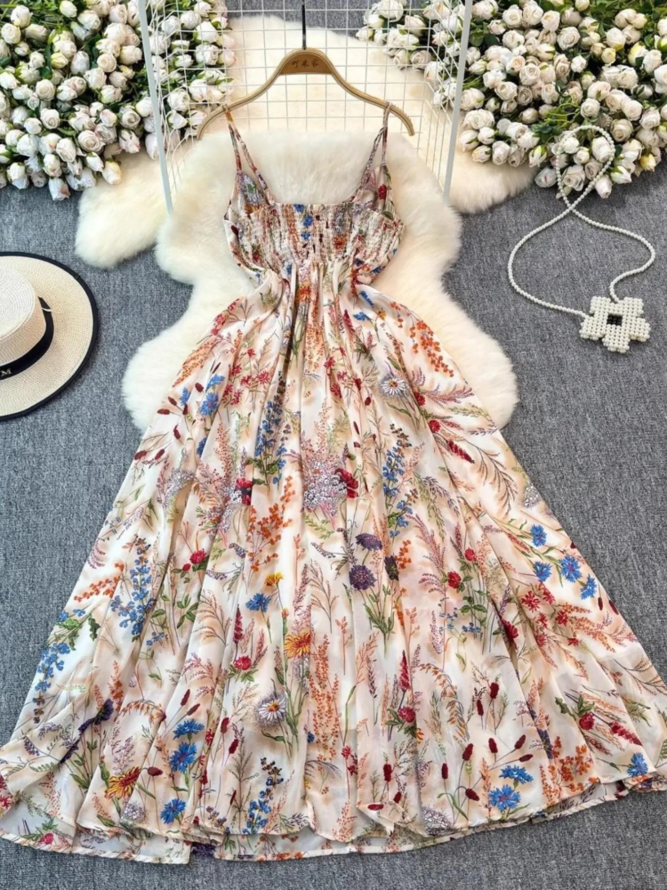Chicbeautyy Women's Boho Style Floral-Print Spaghetti Strap Cami Dress