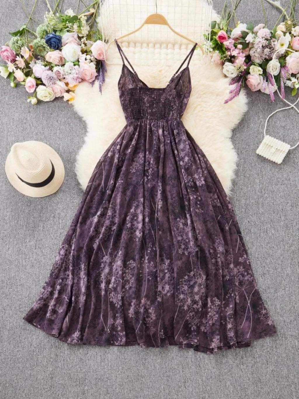 Chicbeautyy Women's Boho Style Floral-Print Spaghetti Strap Cami Dress